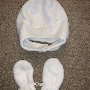 Hat and mittens EUC one size